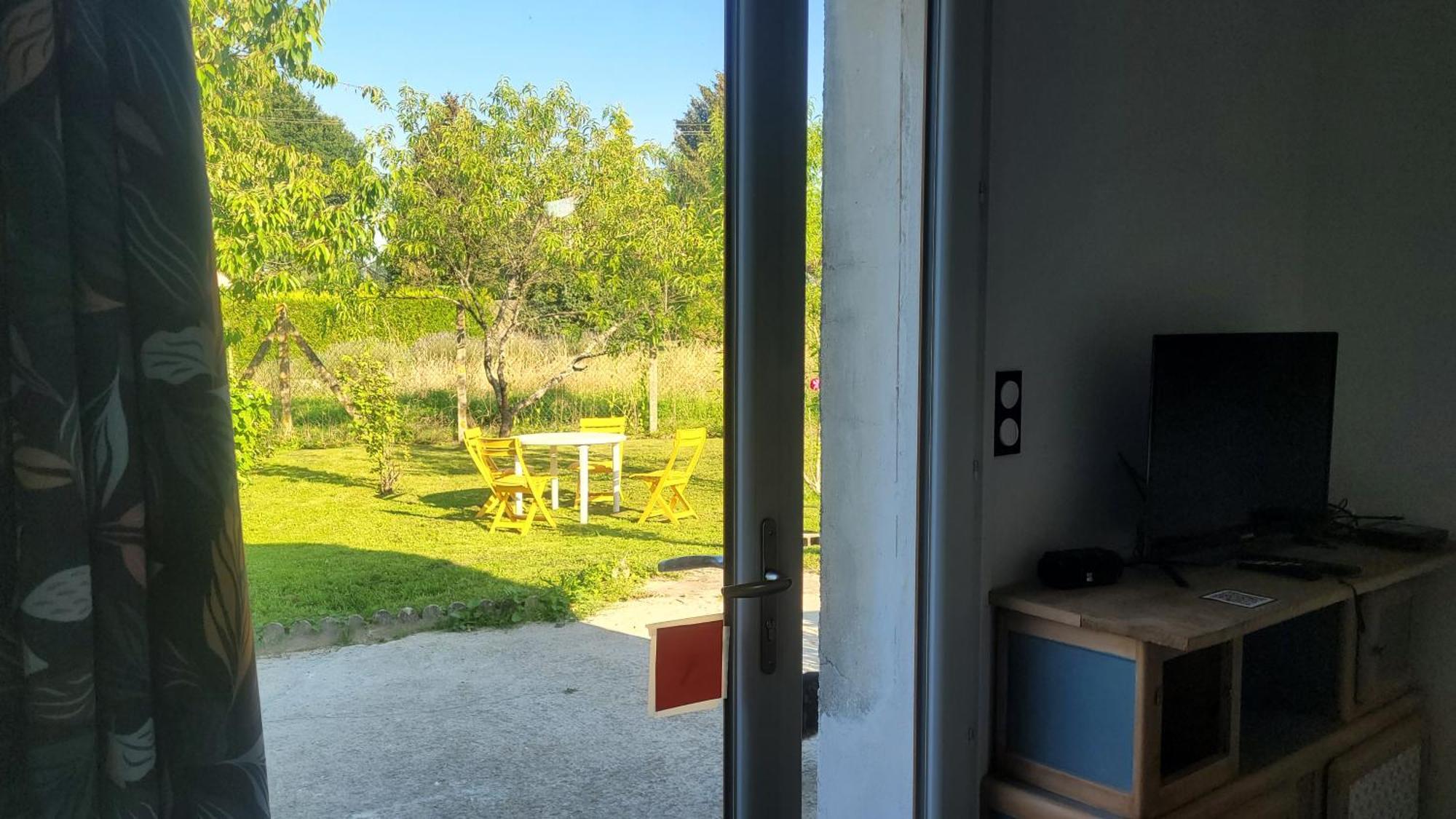 Le Truc En Plus, Accessibles Pmr, Appartement 45 M2 Mitoyen Dans Une Maison Avec Un Autre Appartement Guérard المظهر الخارجي الصورة